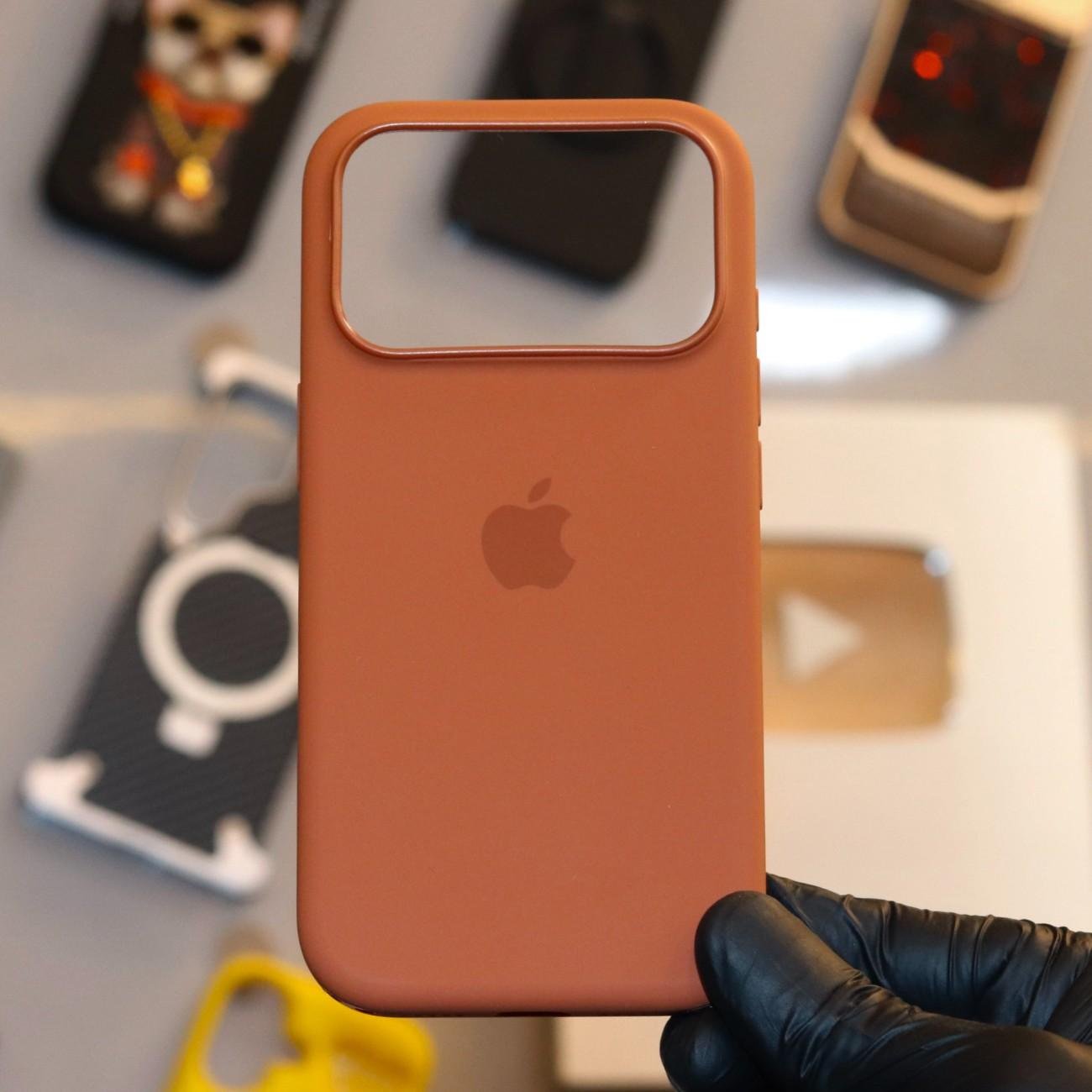 Silicone Case Brown (SCB-17ProMax)