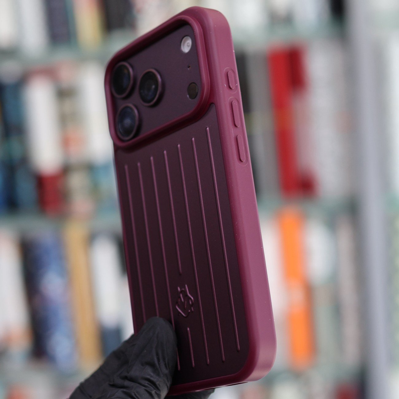 RIMOWA Premium Protection Case With Groove Design-Burgundy-iPhone 17/18 Pro - Image 3